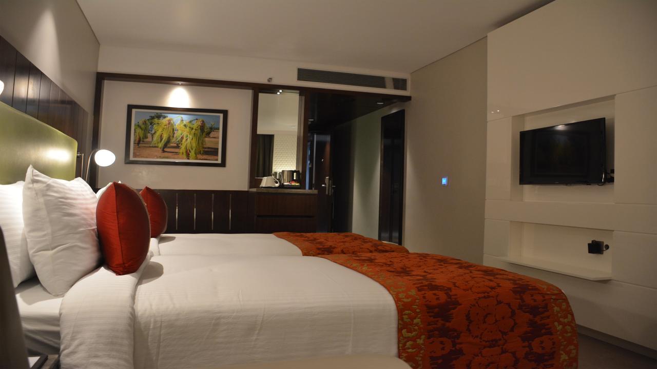 Country Inns & Suites By Radisson Manipal Exterior photo